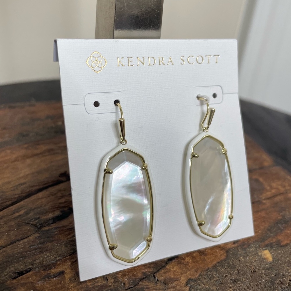 NWT Kendra Scott Yellow Gold Plated Elle Frame Earrings in Ivory Mix Enamel